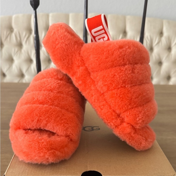 UGG Fluff Yeah "Red Currant" slippers size 5 - Picture 3 of 10